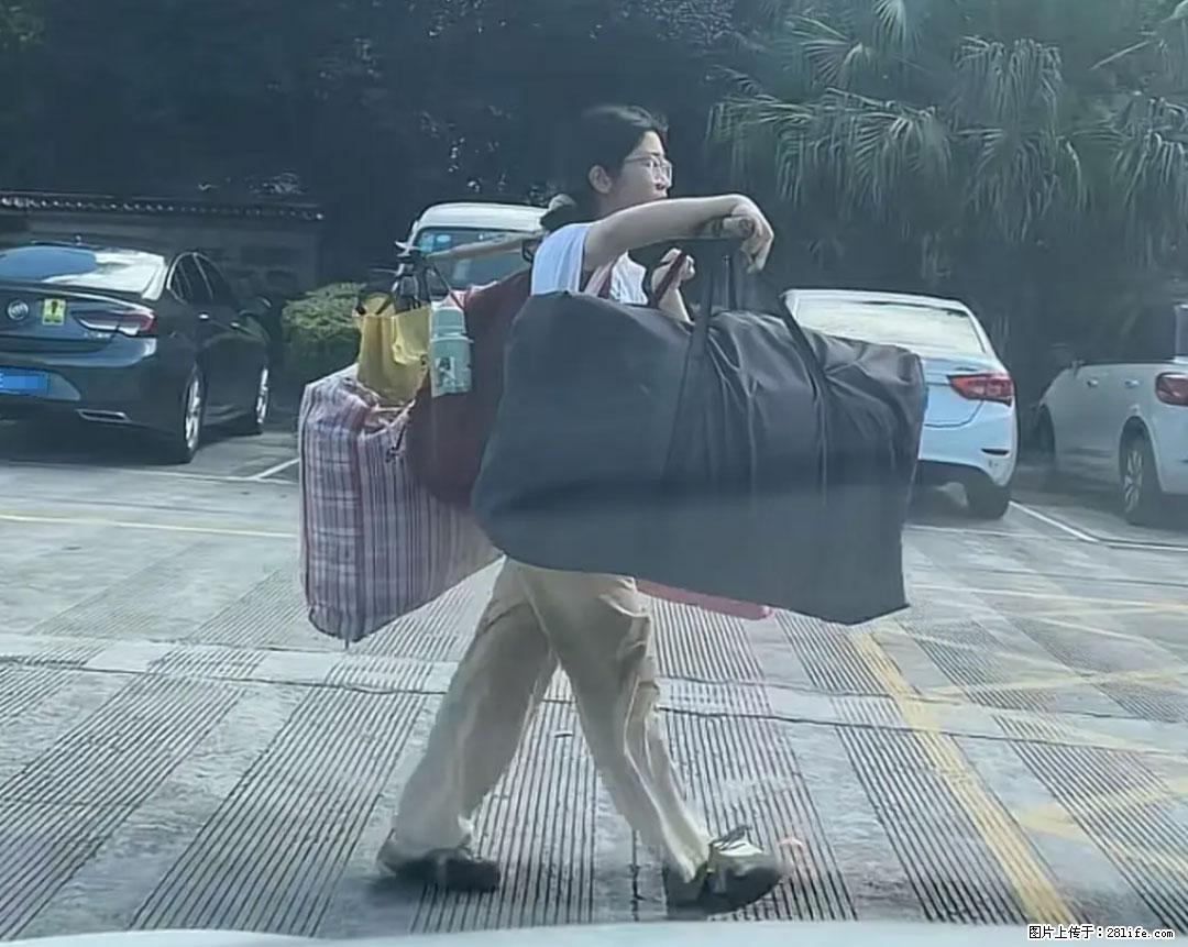 全网追的“扁担女孩”，找了一份暑假工，时薪12元 - 台州生活资讯 - 台州28生活网 tz.28life.net